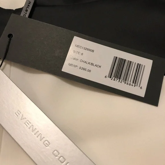 NWT- HALSTON Sleeveless Round Neck Dress - Picture 12 of 16